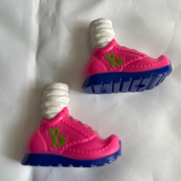 Bratz Footwear Hot Pink Sneakers with B on side - Picture 3 of 3